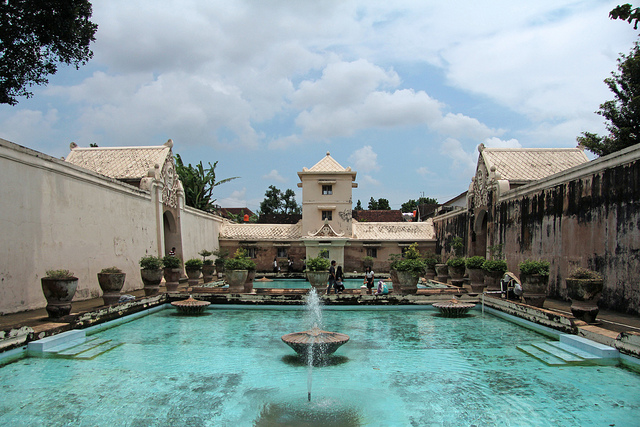 wahana kampung gajah di bandung