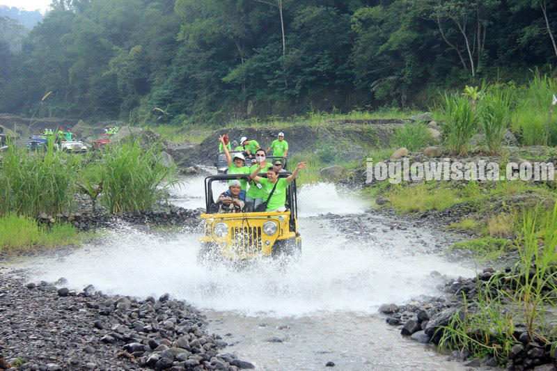 paket wisata dieng dari jakarta