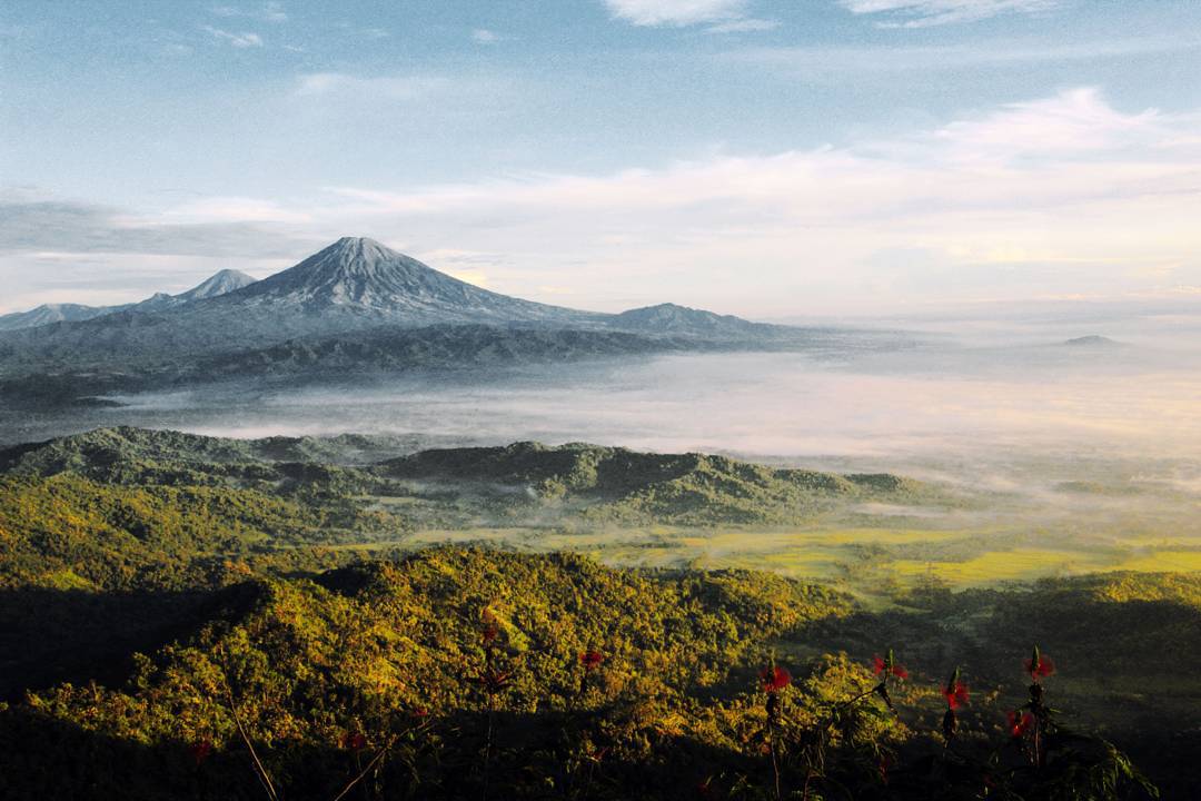 Wisata Alam Puncak Suroloyo Kulon Progo Joglo Wisata