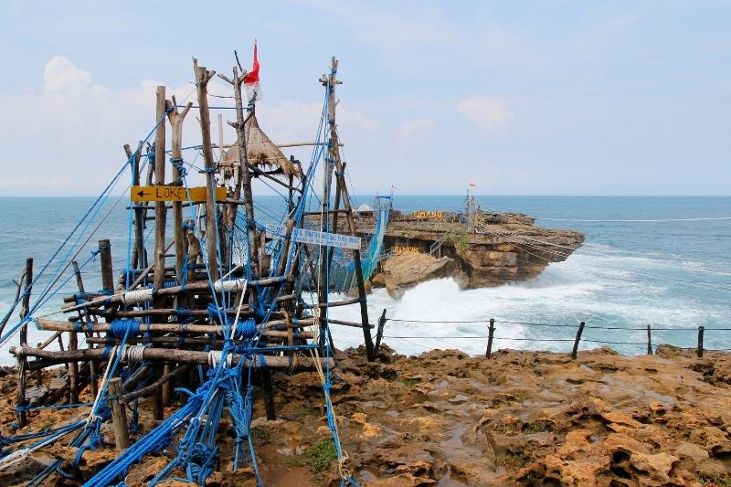Pantai Timang