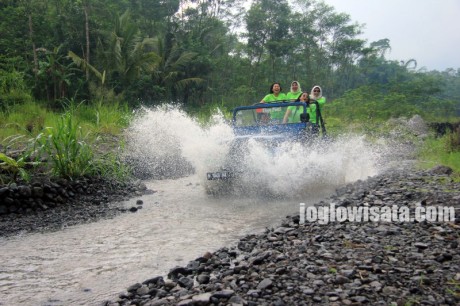 Anti-Mainstream! Wisata Lava Tour Merapi ini Cocok Buat Kamu yang Suka Tantangan