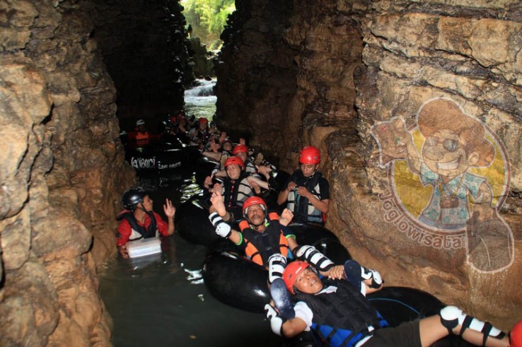 Cave Tubing di Goa Kali Suci