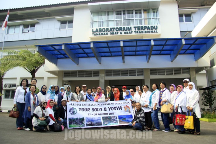Alumni Farmasi Universitas Indonesia