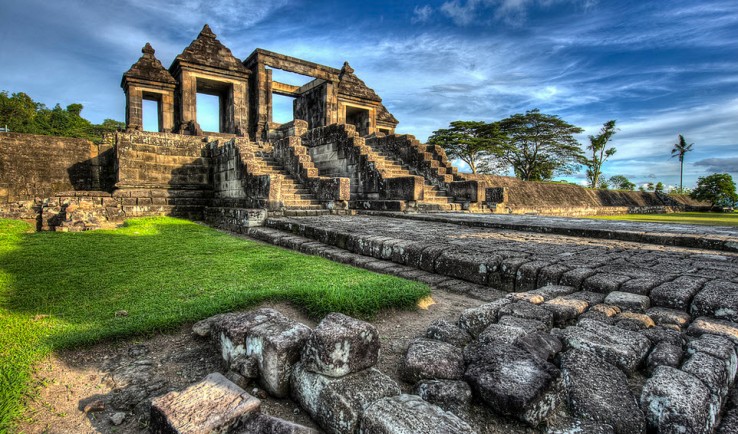 Ratu Boko, Melewati Senja di Tengah Istana