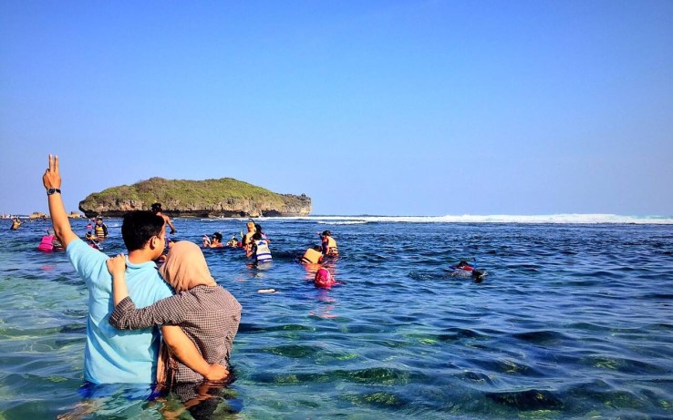 Yuk Snorkling Di Pantai Sadranan Gunungkidul