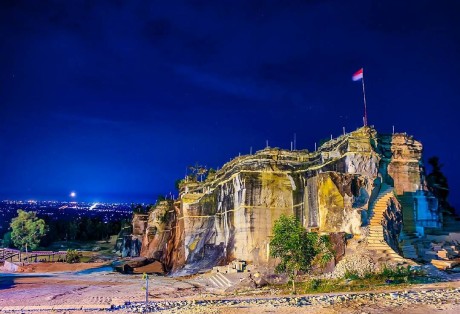 Menikmati Wisata Warisan Geologi di Jogja: Tebing Breksi