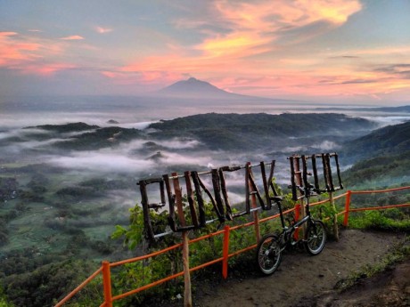 Menikmati Keindahan Panorama Kota Jogja Dari Puncak Becici