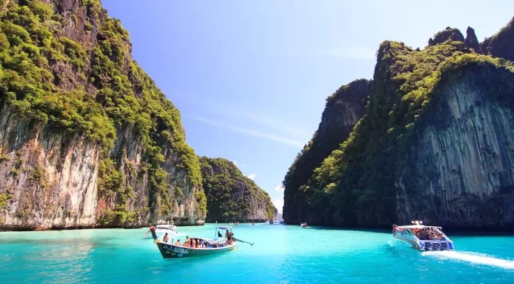 Serunya Liburan di Phi Phi Island Thailand.