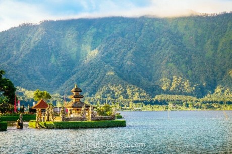 Paket Wisata Surabaya Bali Dengan Pesawat