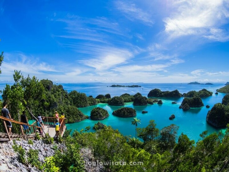 Yuk, Jelajah 10 Destinasi Wisata Di Raja Ampat Paling Memukau!