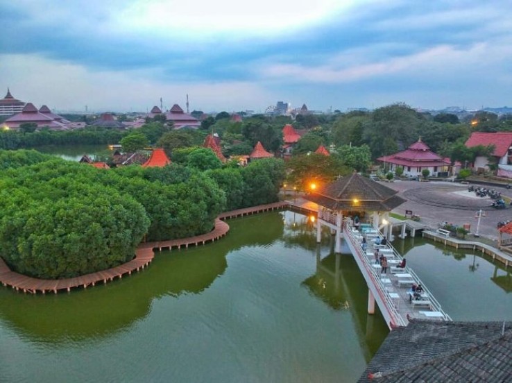 Pesona Puri Maerokoco Semarang, Taman Mininya Jateng