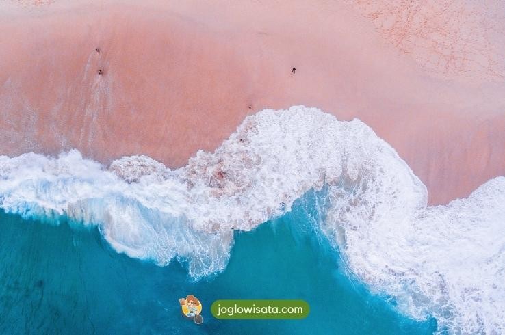 5 Pantai Unik di Indonesia, Kamu Pernah Berkunjung?