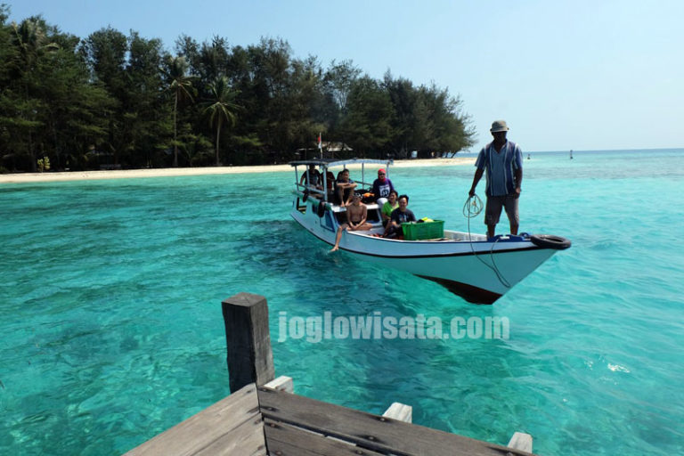 Serunya Liburan di Karimunjawa