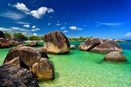 Pantai Tanjung Tinggi Belitung