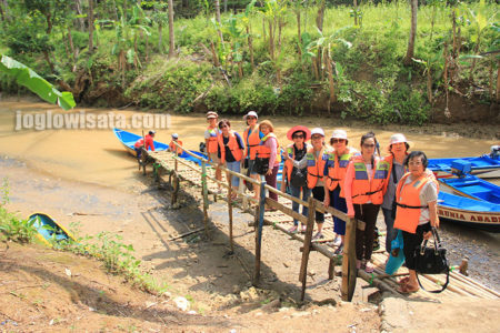 Sungai Maron - Sie Wanita Perniagaan