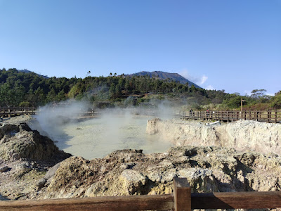 Sikidang Crater by hendro