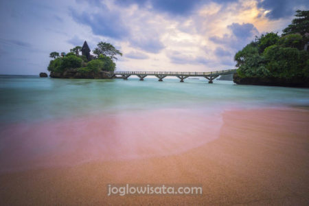 Pantai Balekambang Malang