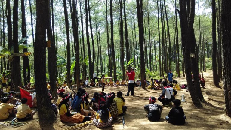Berlibur ke Hitan Pinus Puncak Becici