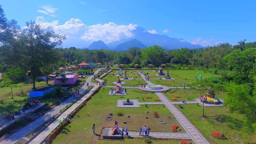 The World Landmarks Kaliurang Objek Wisata Instagramable Di Jogja