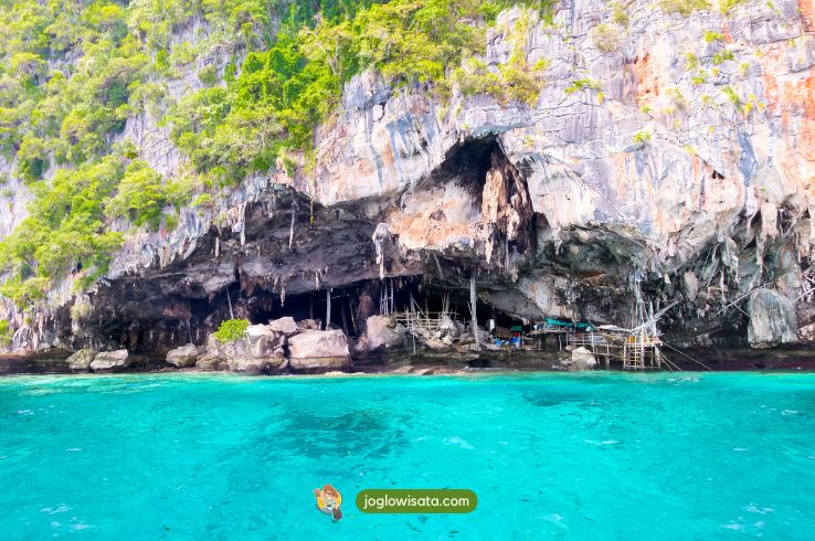 Viking Cave