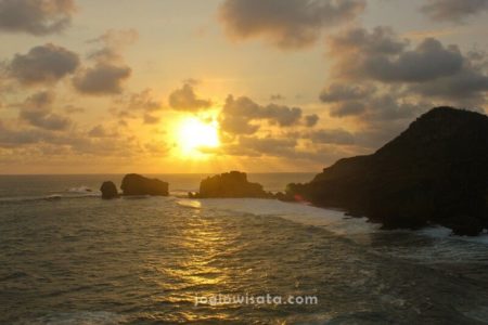 Pantai Siung Sunset