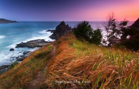 Pantai Watu Lumbung Sunset