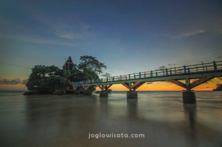 Pantai Balekambang Malang