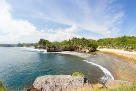 Pantai Batu Bengkung Malang