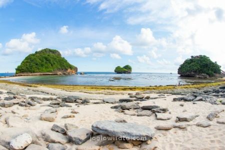 Pantai Goa Cina Malang