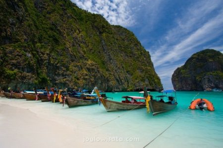 Maya Bay, Phi Phi, Thailand