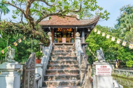 One Pillar Pagoda, Vietnam