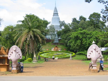 Wat Phnom Phnom Penh Kamboja
