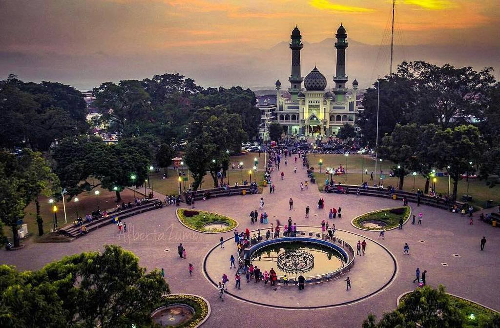 Malang - 5 Most Beautiful Cities in Indonesia - FactsofIndonesia.com