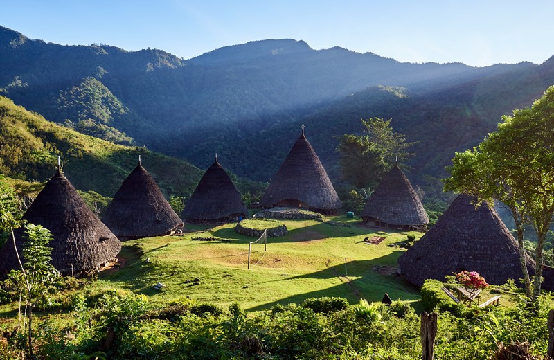 Paket Wisata Komodo Wae Rebo 4 Hari 3 Malam Joglo Wisata