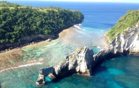 pantai atuh