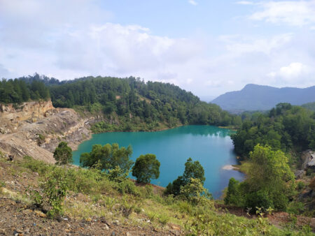 Danau Biru Sawahlunto-joglo wisata