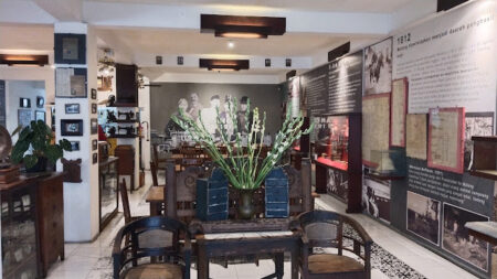 Inggil Museum Resto_joglo wisata