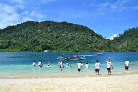 Pulau Pasumpahan-joglo-wisata