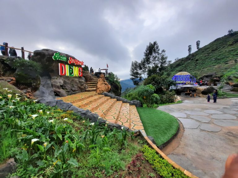 10 Wisata Dieng Terpopuler dan Aktivitas Seru yang Bisa Kamu Coba