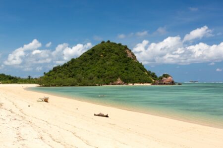Pantai Kuta Lombok