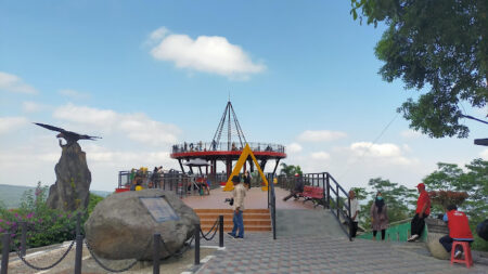 Menara Langit Ketep Pass