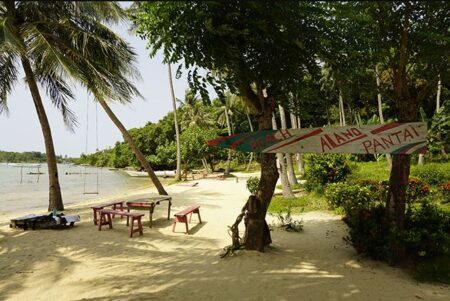 pantai alano karimunjawa