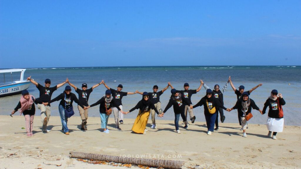 pantai bama baluran