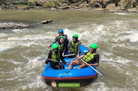 Rafting Sungai Elo di Magelang