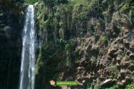 10 Fakta Grojogan Sewu Tawangmangu