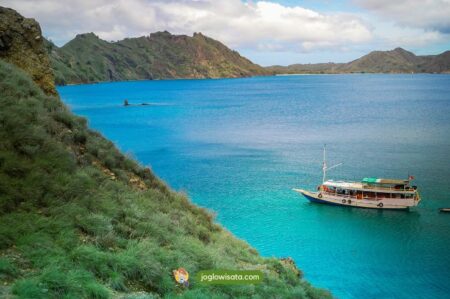 cara sewa kapal phinisi labuan bajo