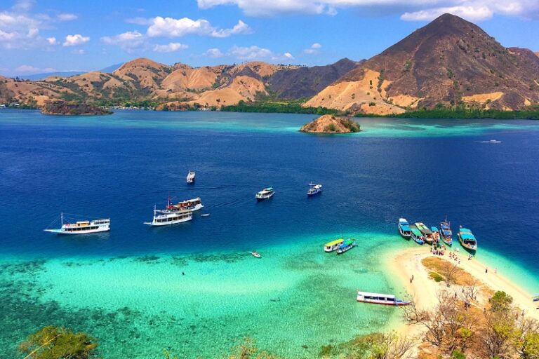19 Destinasi Wisata Labuan Bajo Dan Sekitarnya, Daya Tarik Serta Keunikannya