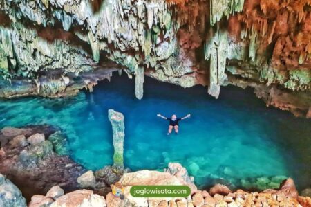 Mengeksplorasi Keajaiban Alam nan Memukau di Goa Batu Cermin