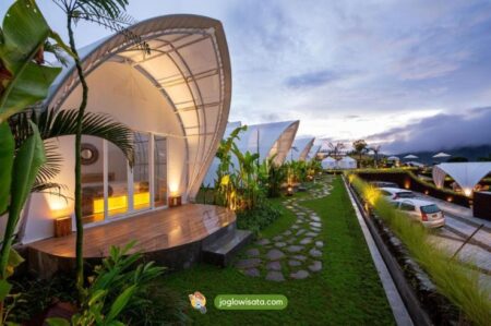 Bosan Sama Hotel Coba 10 Glamping Bali Ini!