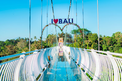 Jembatan Kaca Bali Gianyar